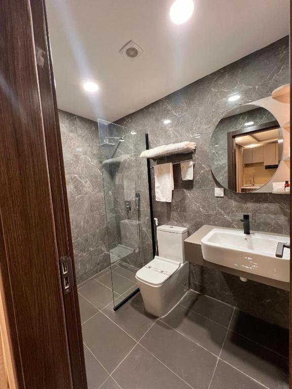 Salle de bain d’un hôtel à Dakar